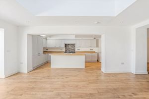 Photo 19- click for photo gallery